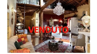zoom immagine (Appartamento 120 mq, soggiorno, 1 camera, zona Verona - Centro)