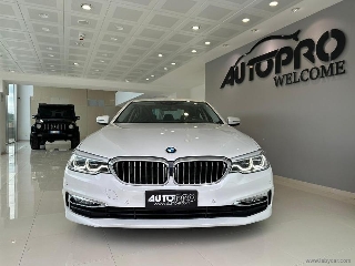 zoom immagine (BMW 520d Efficient Dynamics Luxury)