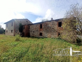 zoom immagine (Rustico 1065 mq, soggiorno, 3 camere, zona Castiglione del Lago)