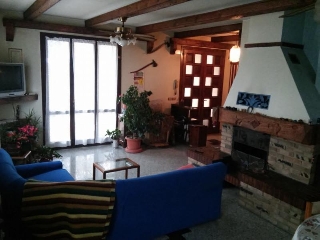 zoom immagine (Casa singola 1200 mq, soggiorno, 3 camere, zona Villatora)