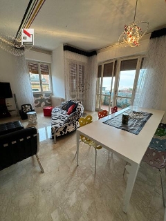 zoom immagine (Appartamento 106 mq, soggiorno, 2 camere, zona Lungo mare di Levante)