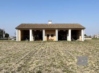zoom immagine (Bifamiliare 290 mq, soggiorno, 4 camere, zona Villa del Conte)