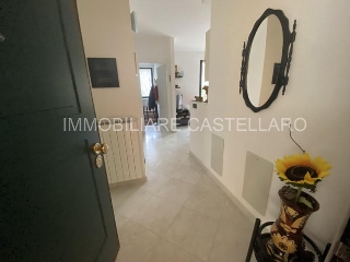 zoom immagine (Appartamento 65 mq, 2 camere, zona Castellaro)