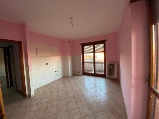 zoom immagine (Appartamento, soggiorno, 2 camere, zona San Benigno Canavese)