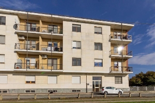 zoom immagine (Appartamento 88 mq, soggiorno, 1 camera, zona Bosconero)