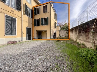 zoom immagine (Casa a schiera 150 mq, soggiorno, 2 camere, zona Grignasco - Centro)