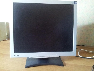 zoom immagine (Monitor LCD BenQ FP71G+ da 17 pollici,)