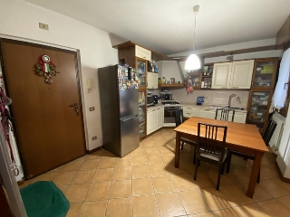 zoom immagine (Appartamento 109 mq, 2 camere, zona San Giovanni Lupatoto)