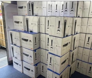 zoom immagine (Sony PS5, Xbox Series X, Meta Quest 3, iPhone 16 Pro, Apple)