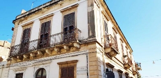 zoom immagine (Palazzo 300 mq, soggiorno, più di 3 camere, zona Ortigia)